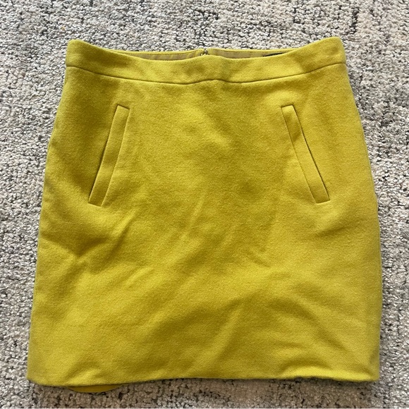J. Crew Zip Pocket Wool Mini Skirt Citron Yellow Sz 2 - Picture 6 of 8